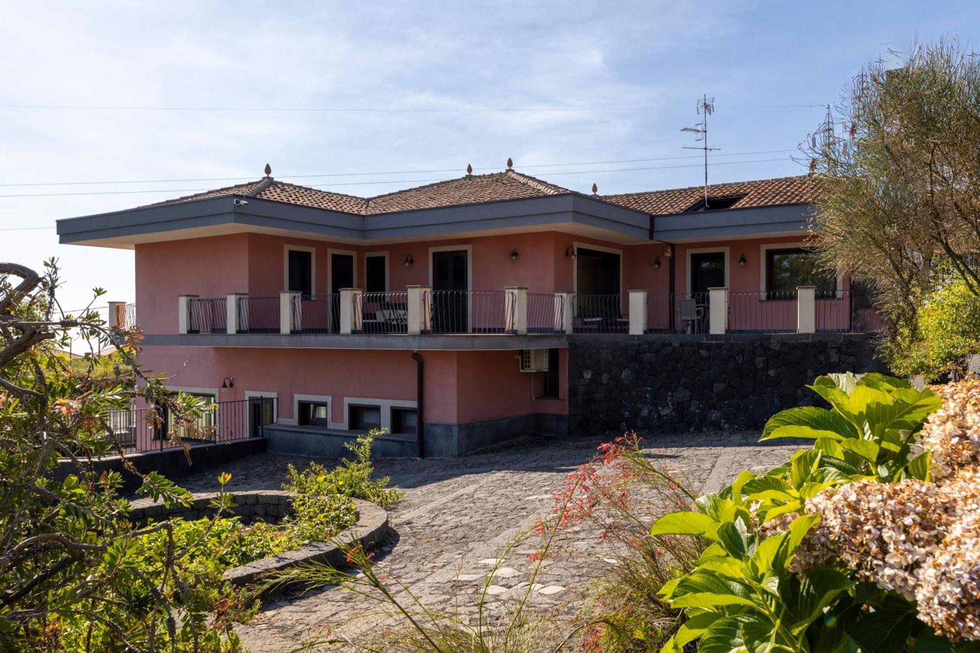 Villa Vulcano, Tra L'Etna E Il Mare ザッフェラーナ・エトネーア エクステリア 写真