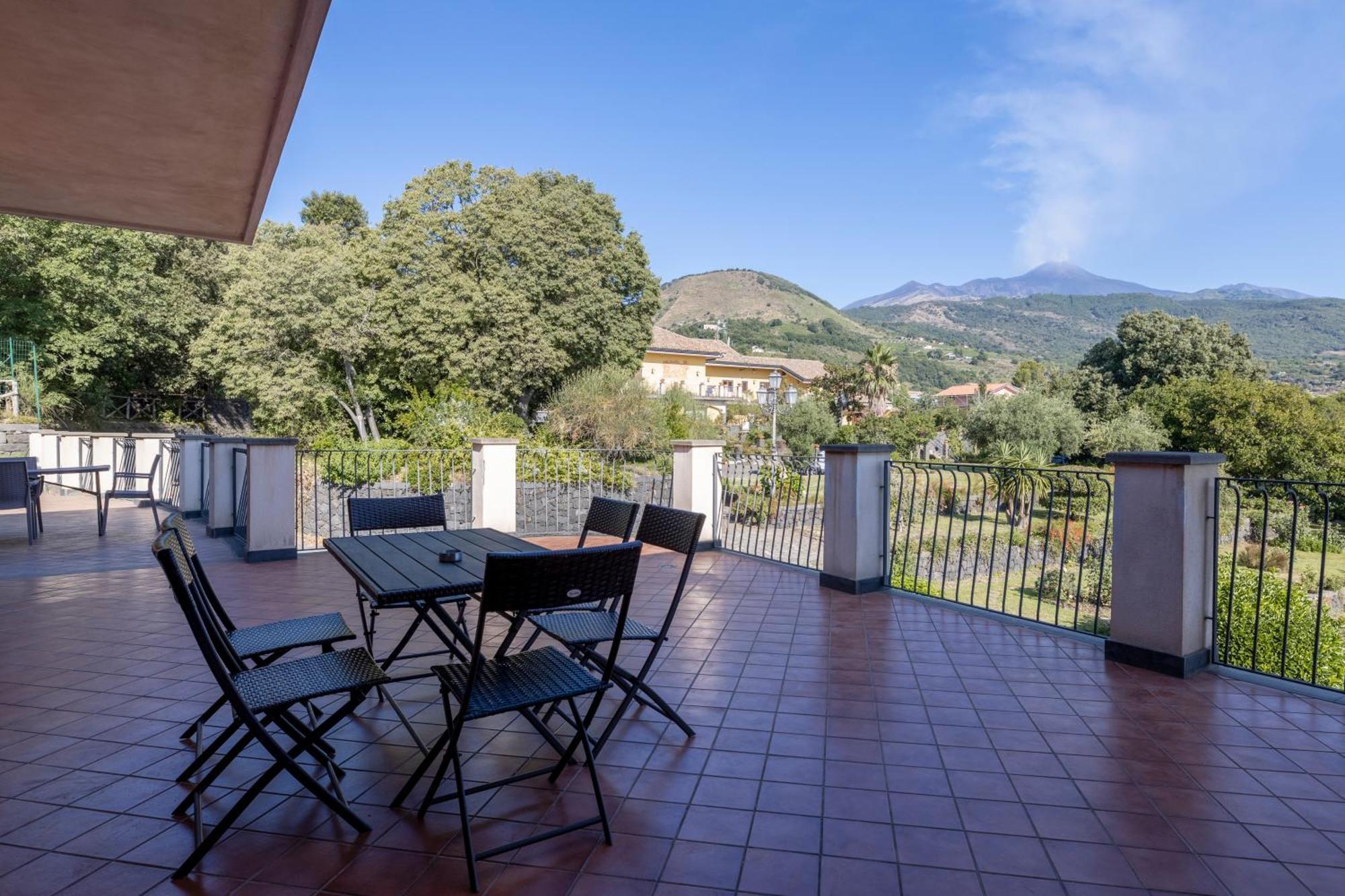 Villa Vulcano, Tra L'Etna E Il Mare ザッフェラーナ・エトネーア エクステリア 写真